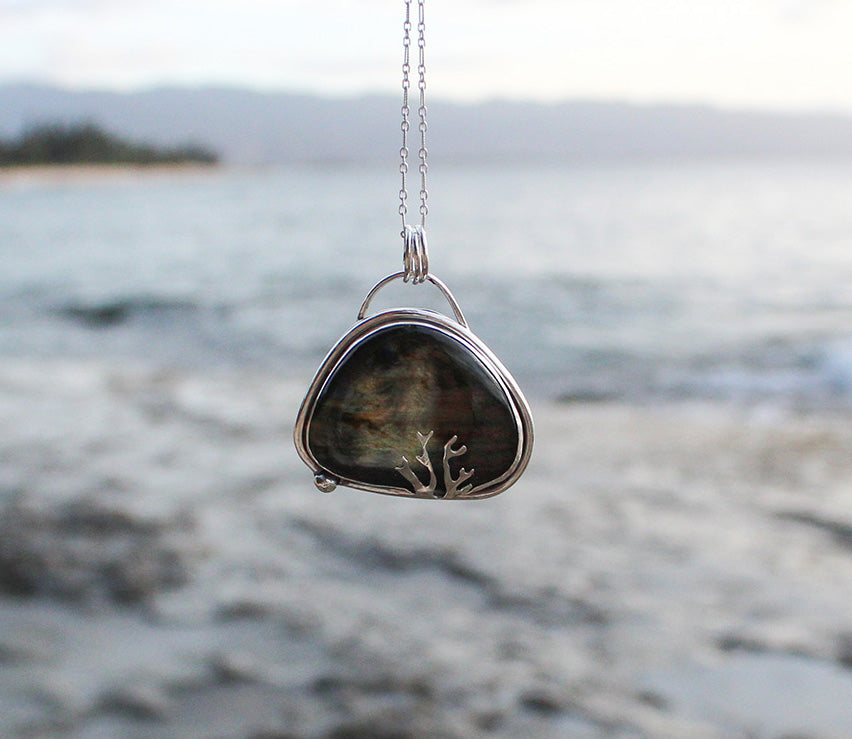 Rare Purple Labradorite Decorative Sterling Silver Pendant