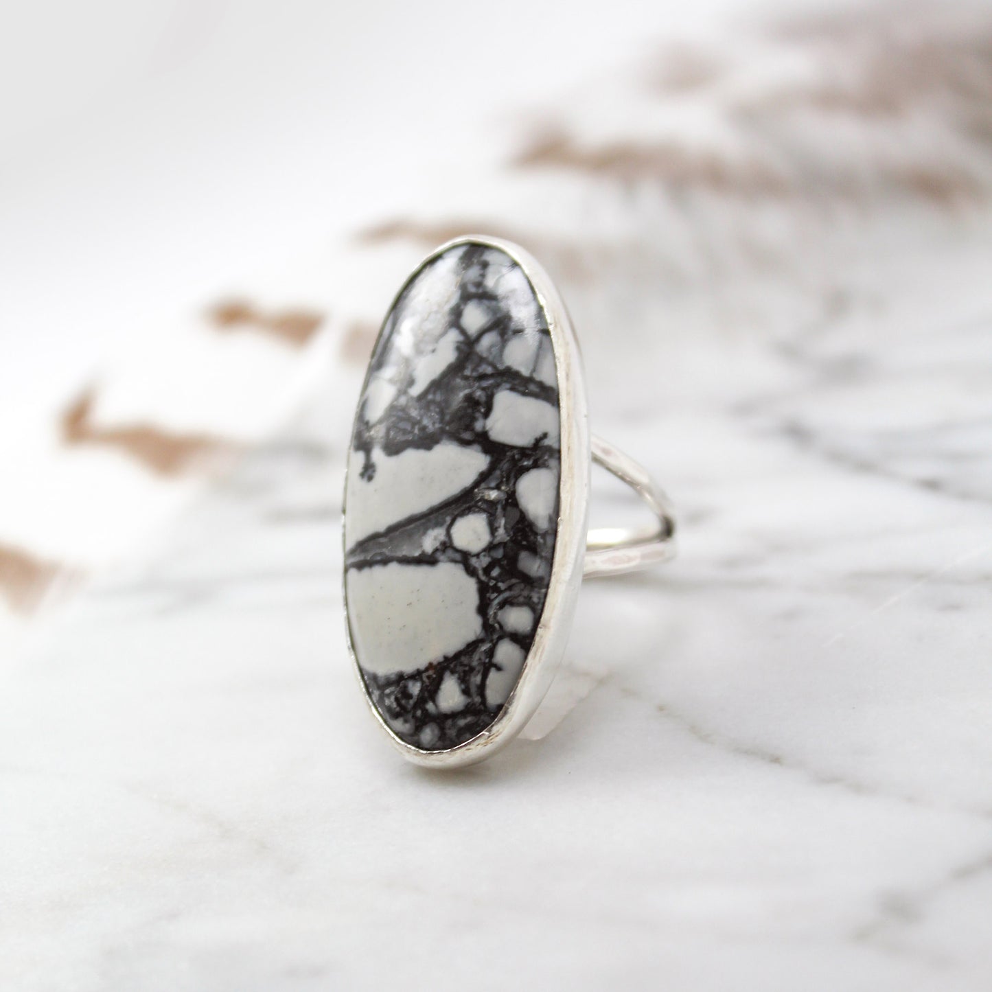 Maligano Jasper Oval Statement Ring, Grey & White – Size 7.25