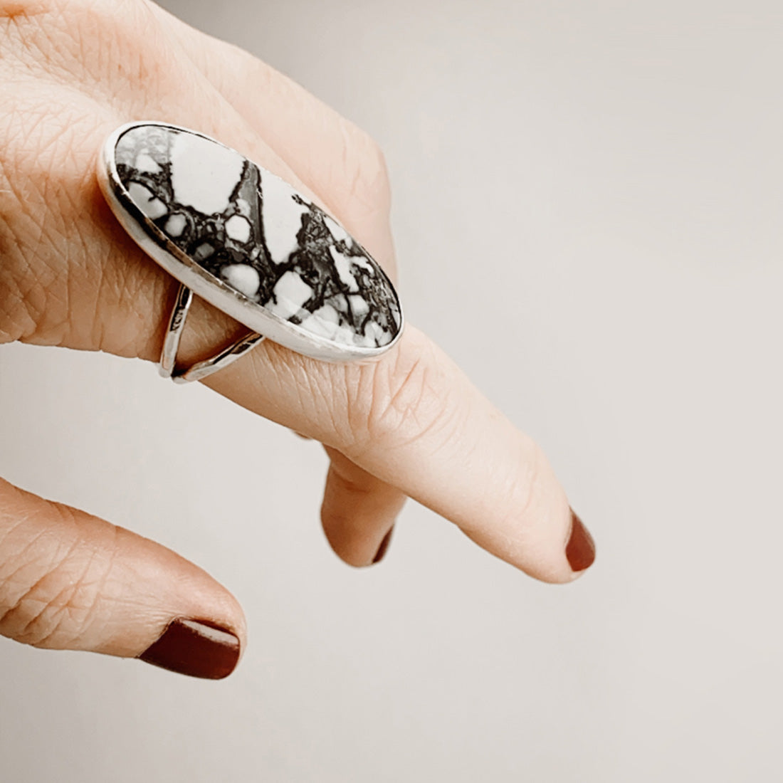 Maligano Jasper Oval Statement Ring, Grey & White – Size 7.25