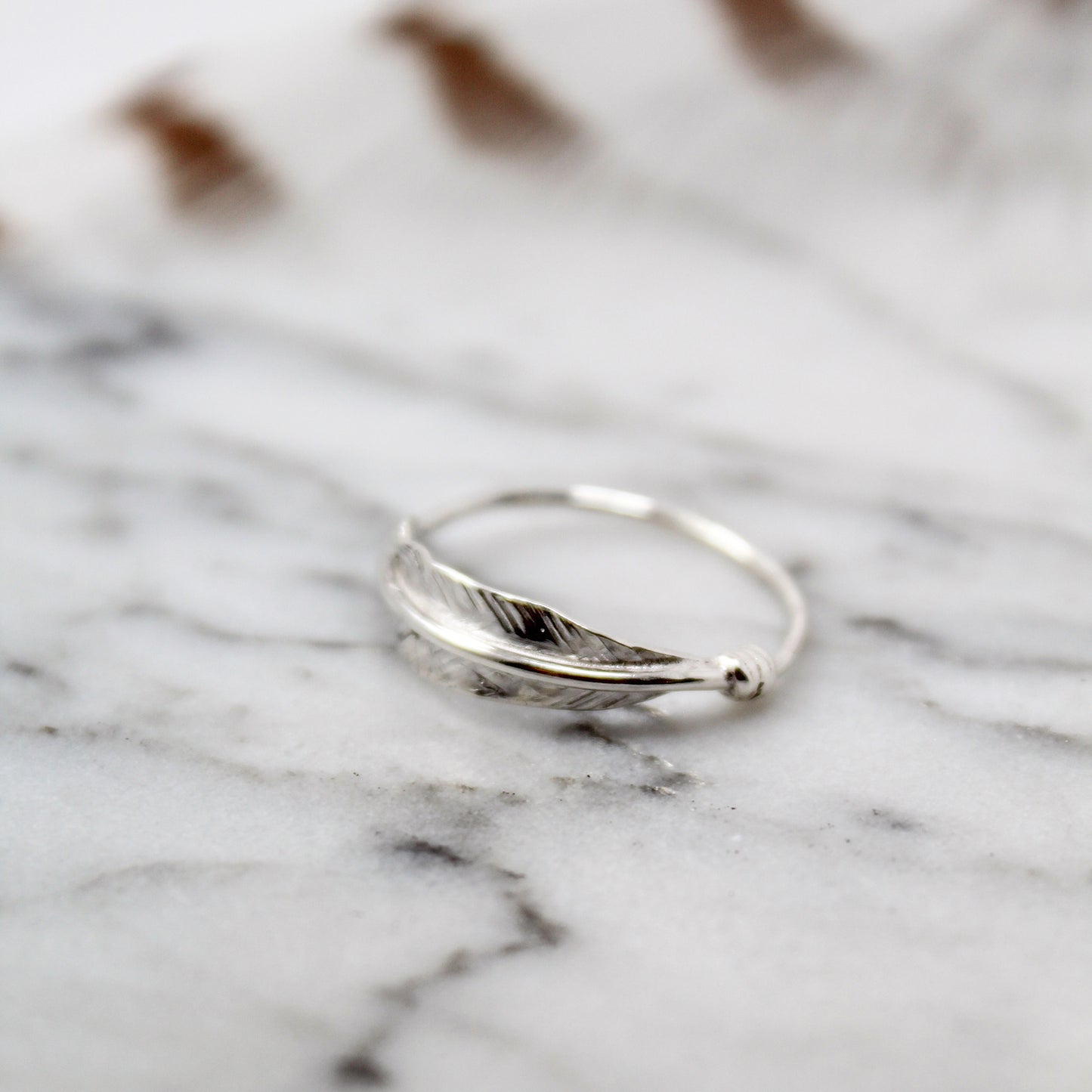 Single Feather Sterling Silver Hammered Ring – Size 5.75