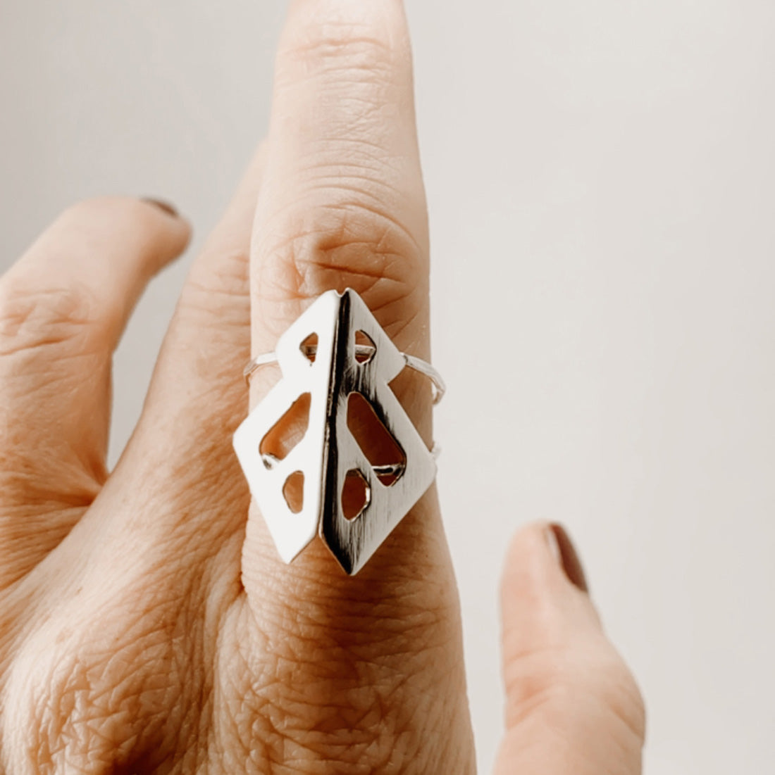 Abstract Alt Triangle Beak Sterling Silver Ring – Size 6.5