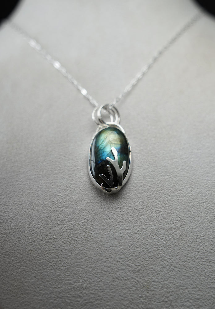 Oval Labradorite Decorative Coral Inspired Sterling Silver Pendant - green cutout back