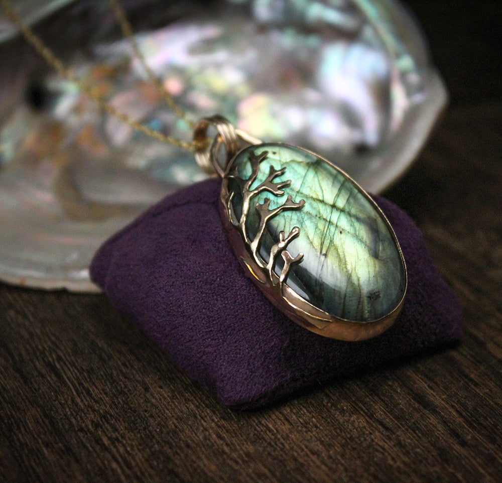 
                  
                    Oval Green Labradorite Decorative Coral Inspired Pendant in 14K Gold Fill
                  
                