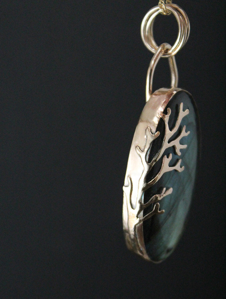 
                  
                    Oval Green Labradorite Decorative Coral Inspired Pendant in 14K Gold Fill
                  
                