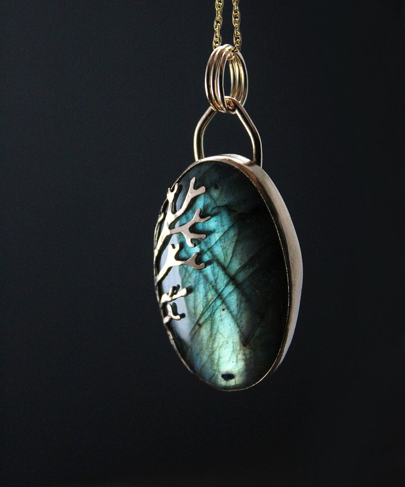 
                  
                    Oval Green Labradorite Decorative Coral Inspired Pendant in 14K Gold Fill
                  
                