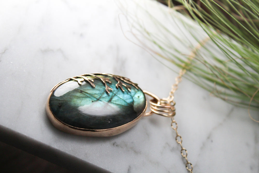 
                  
                    Oval Green Labradorite Decorative Coral Inspired Pendant in 14K Gold Fill
                  
                
