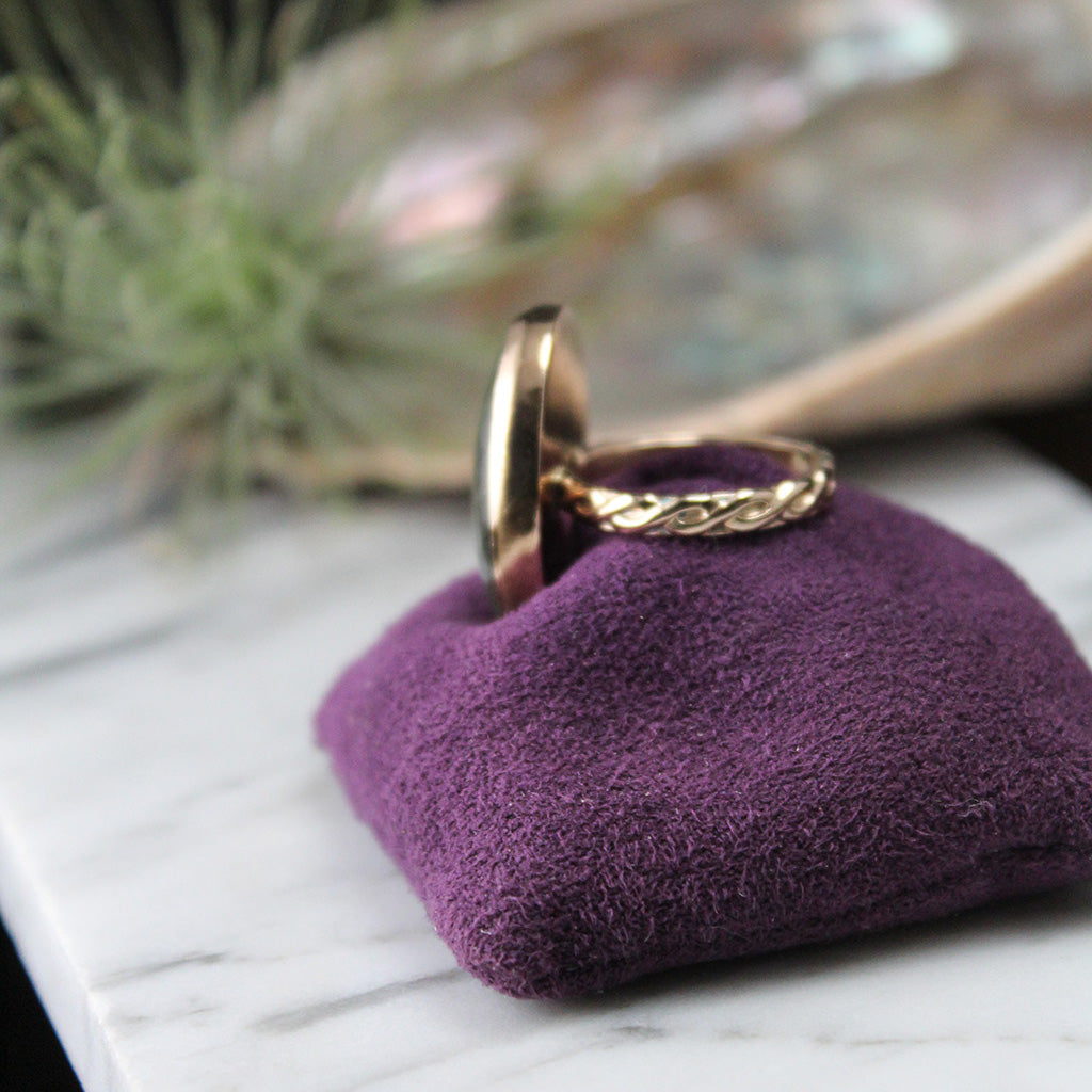 
                  
                    Oval Labradorite Ring in 14K Gold Fill – Size 6.5
                  
                