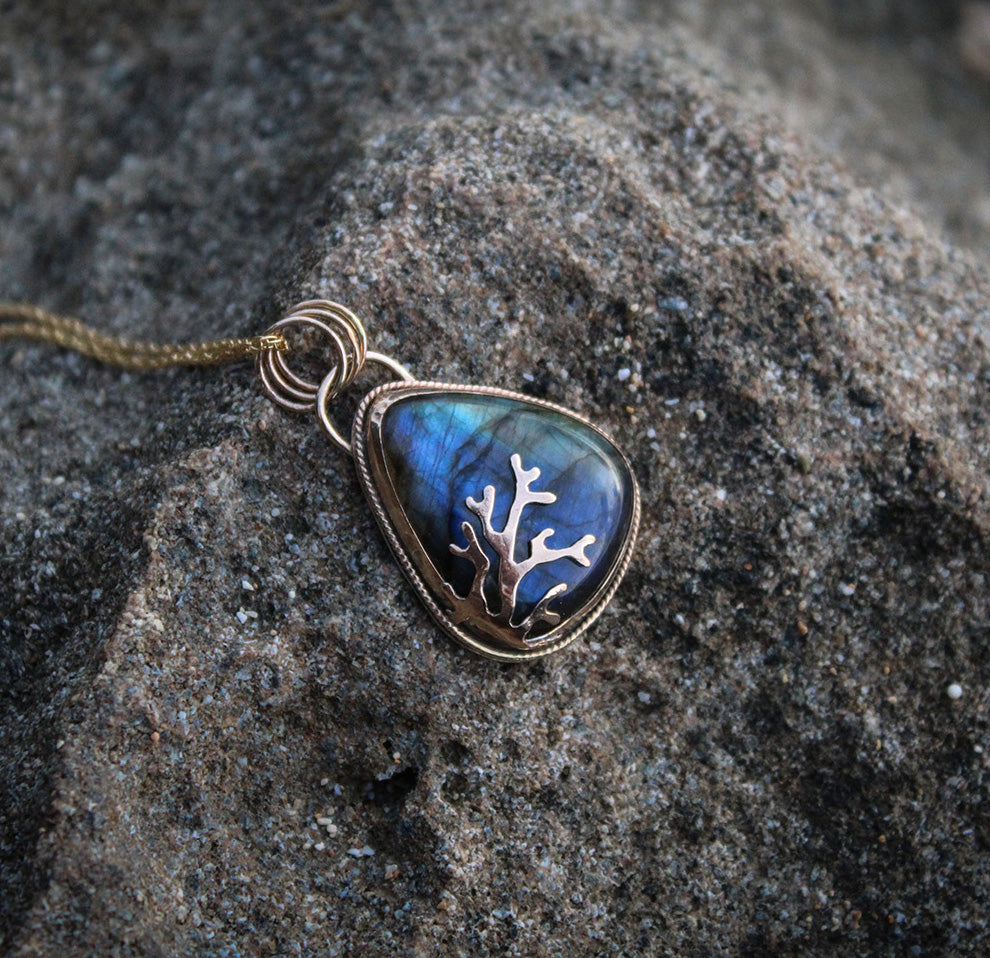 
                  
                    Teardrop Blue Green Labradorite Decorative Pendant in 14K Gold Fill
                  
                