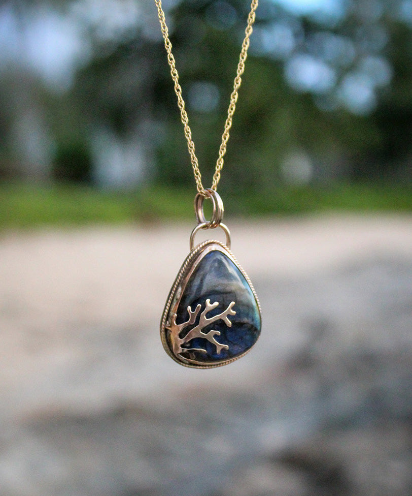 
                  
                    Teardrop Blue Green Labradorite Decorative Pendant in 14K Gold Fill
                  
                